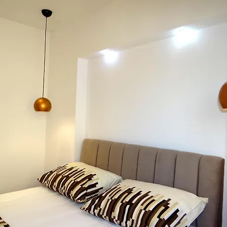 Helle Mit Meerblick Und Sonnenbalkon Apartment *