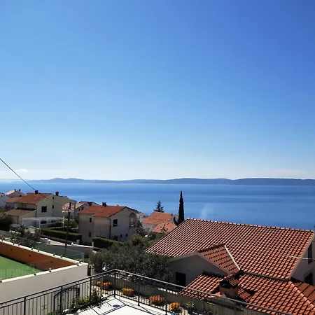 Apartment Helle Mit Meerblick Und Sonnenbalkon Trogir