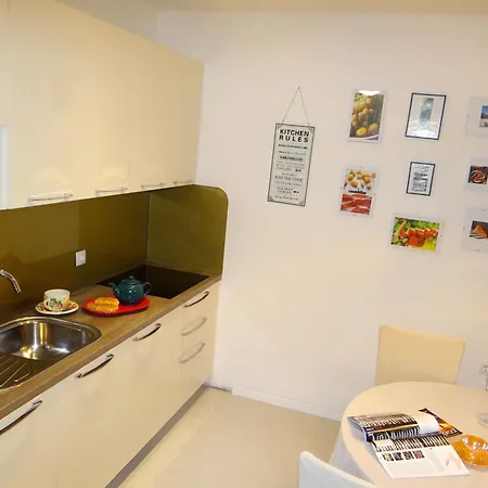 Helle Mit Meerblick Und Sonnenbalkon Apartment Trogir