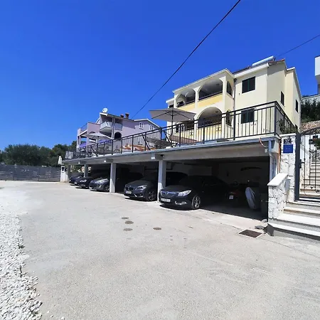 Helle Mit Meerblick Und Sonnenbalkon Trogir